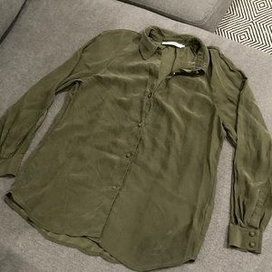 100% silk army green button up blouse with cut out sleeves.